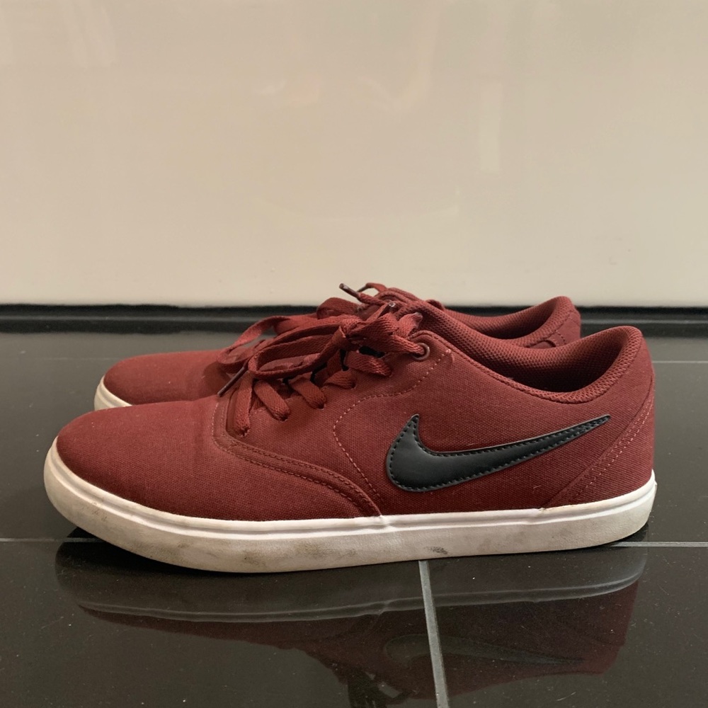 Men’s Nike SB size 11